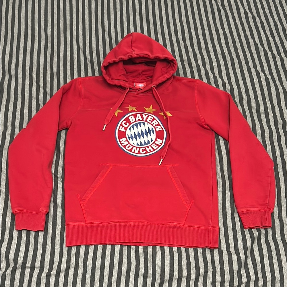 FC Bayern München | Men’s Official Sports Hoodie Sweatshirt | Size Small